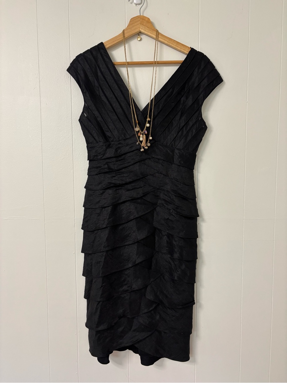 Adrianna Papell Black V-Neck Tiered Ruffle Dress
